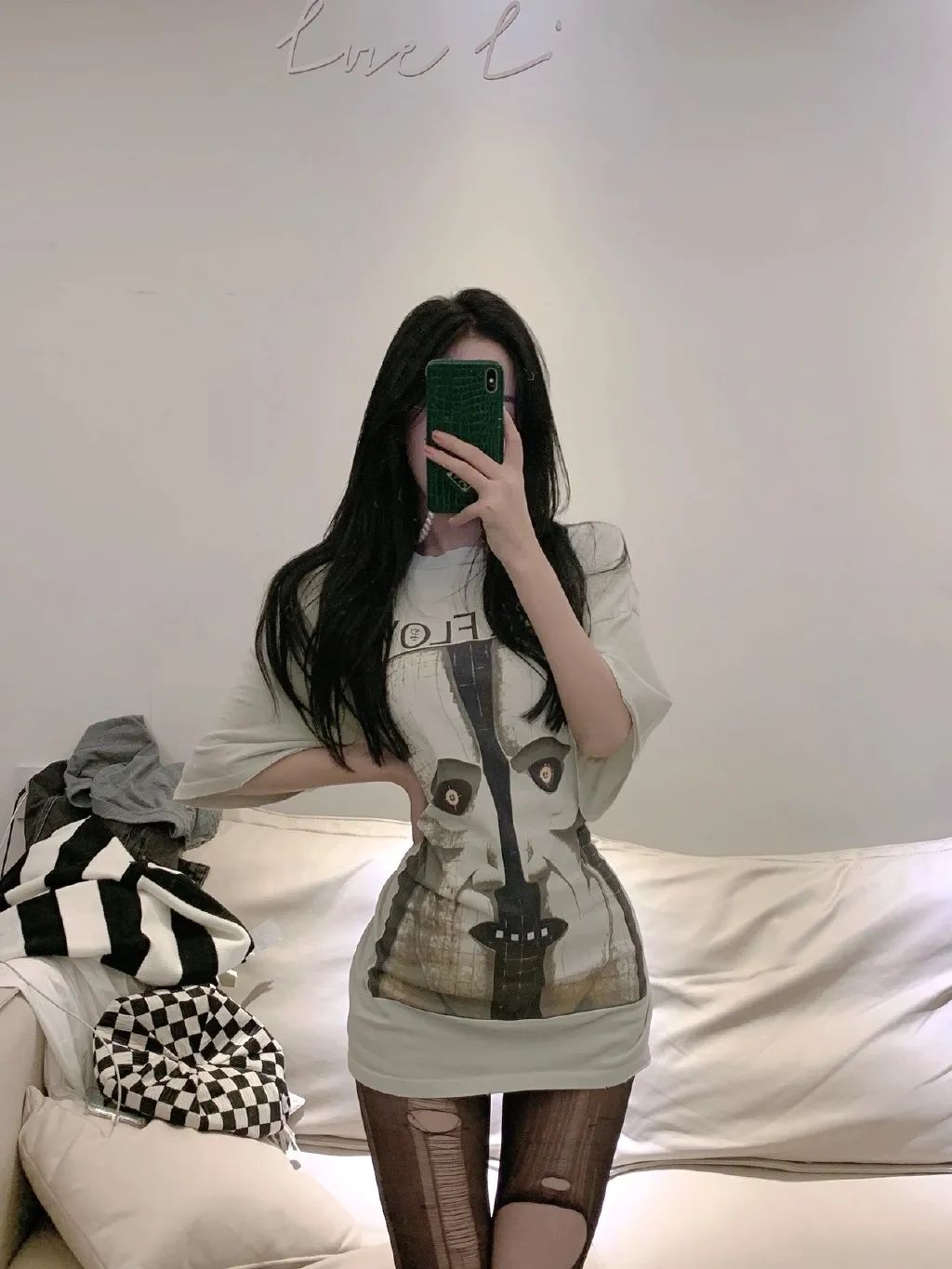 妹子絲襪都破了，好心疼??！插圖7